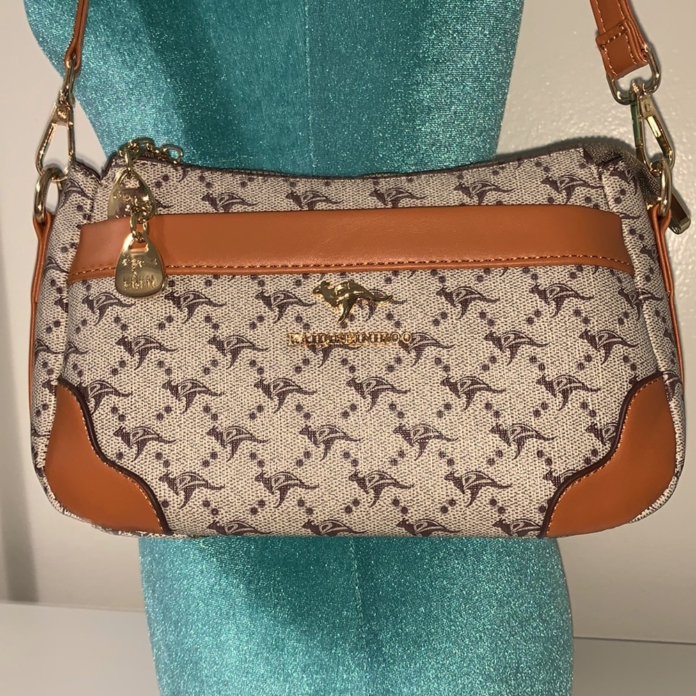 Beautiful Shoulde/Cross body handbag